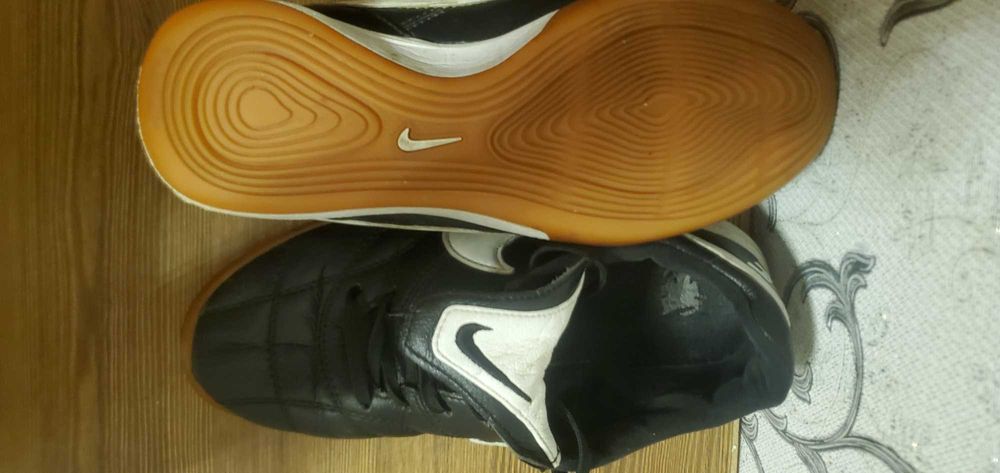 Футзалки Найк Темпо