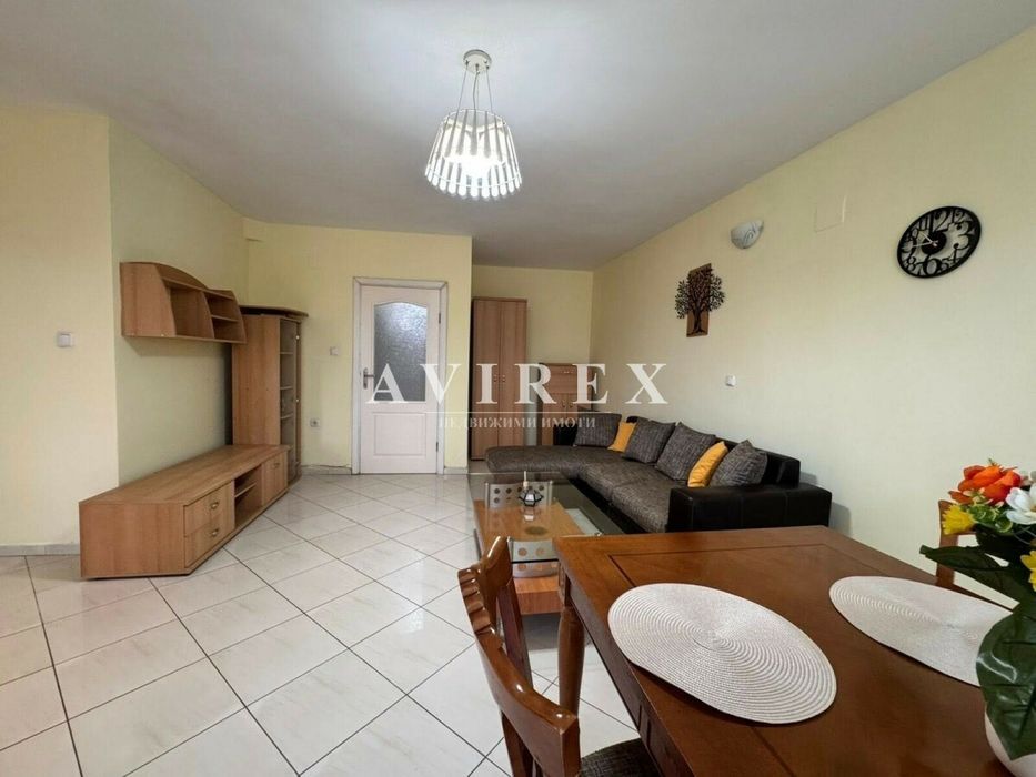 Просторен тристаен апартамент в кв. Кършияка до Холидей Инн