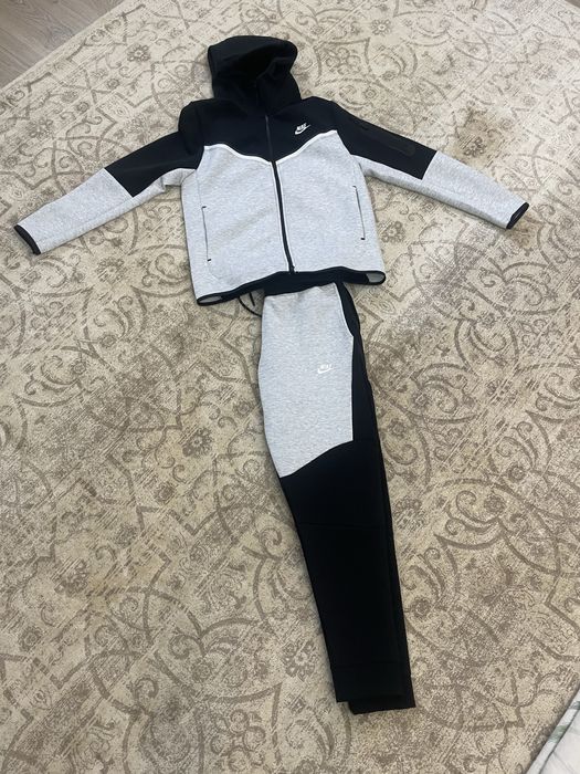 Спортивный костюм Nike