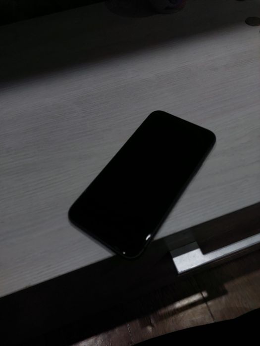 Прадам айфон 11 IPhone  11