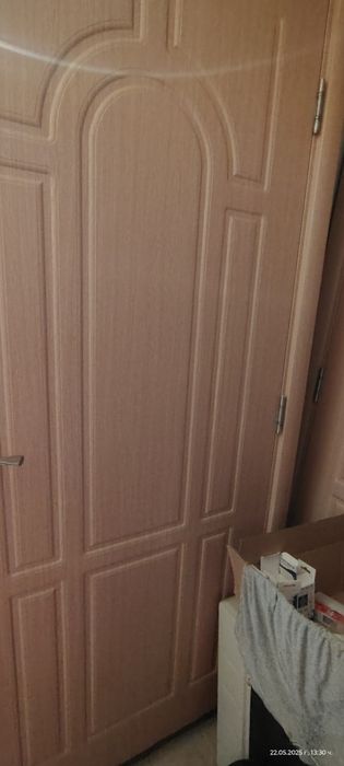 Продавам интериорни врати с каса и первази с дръжки и брави 4 броя