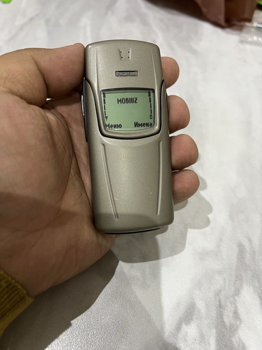 Nokia 8910 retro telefon