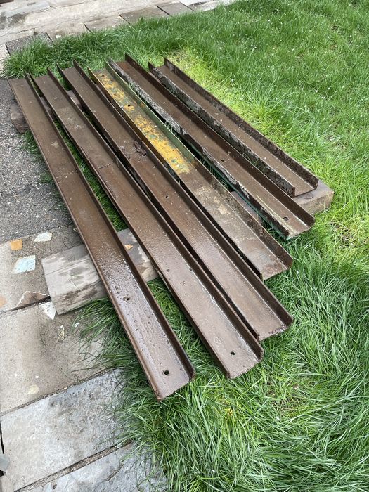 Швеллер металлический