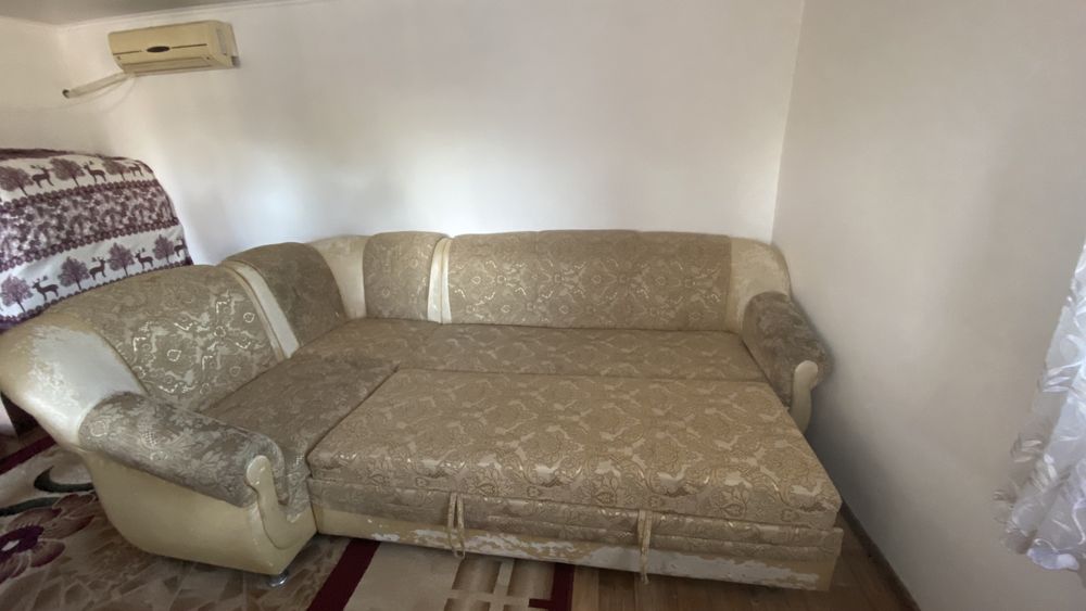 Диван уголок в хорошем состоянии