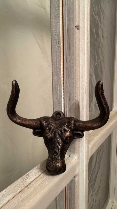 Масивна закачалка, бик– Чугун! 13см