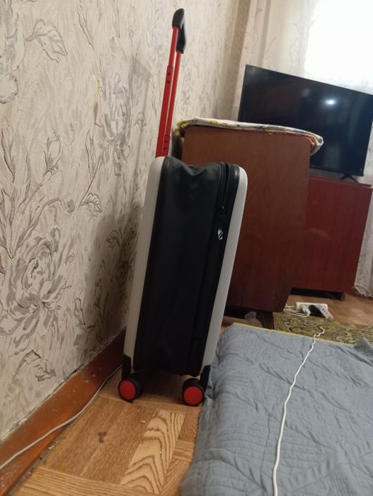 Дорожный чемодан