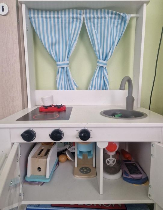 Bucătarie de copii Ikea