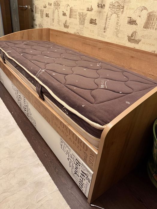 Односпальная кровать 90х200