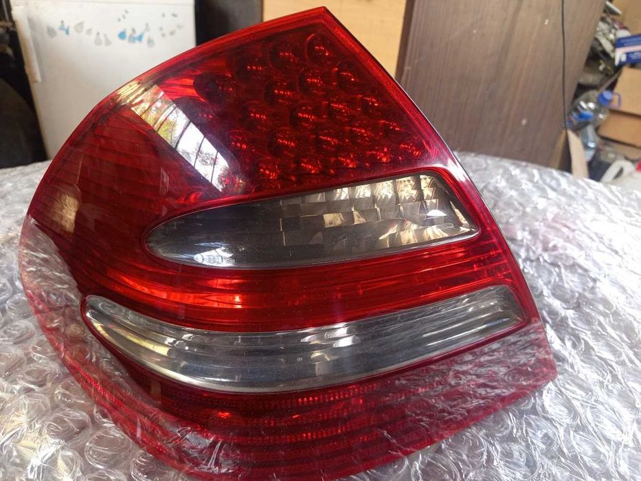 ляв диоден стоп за w211