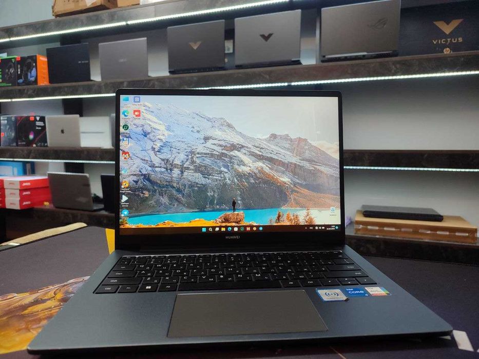 Ноутбук офисный Huawei Intel Core i5-1240P