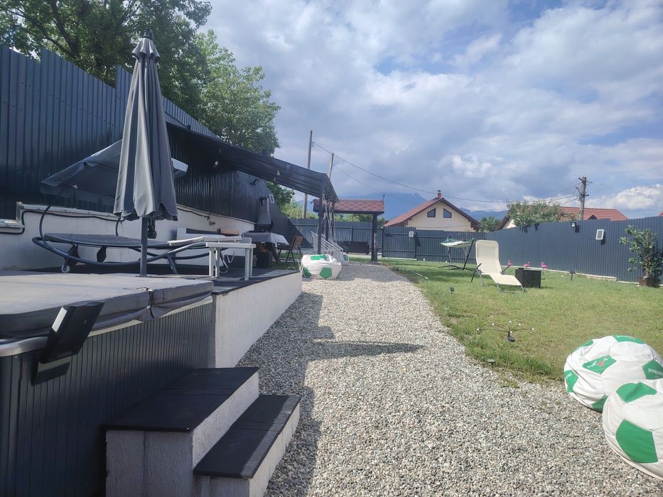 OFERTĂ SPECIALĂ ! Cazare și jacuzzi la A-frame Rotery Călimănești!