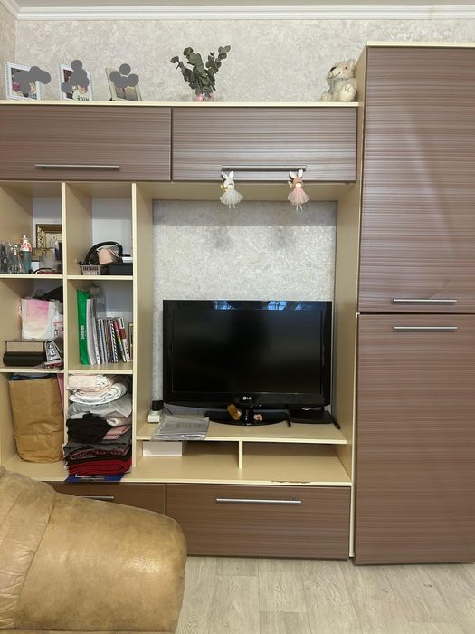 Продам стенку 8 мкр