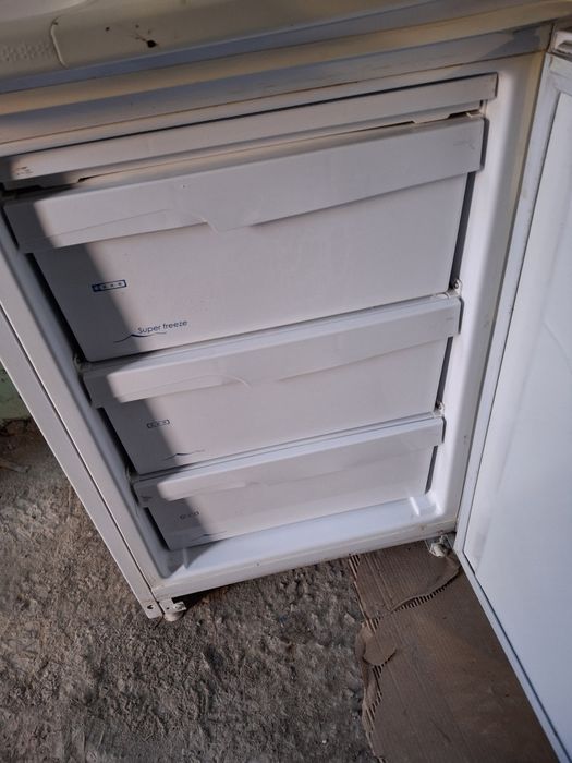 Продам холодильник