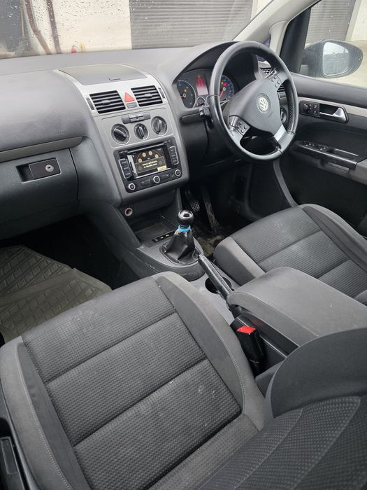 Dezmembrez vw touran facelift 1.9 2.0 1.6