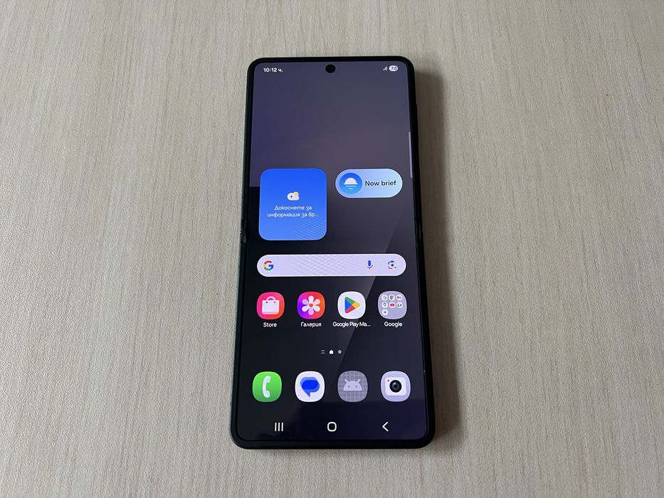 Продавам Samsung Galaxy Z Flip7 256/12GB