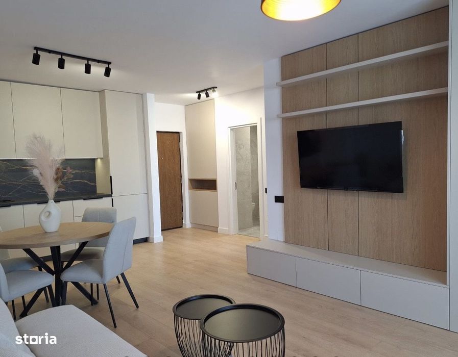 Apartament de 2 camere, 45 mp,Ultramodern,Mobilat/Utilat, Zona Eroilor
