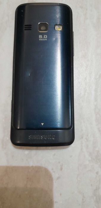 Телефон Samsung S5610