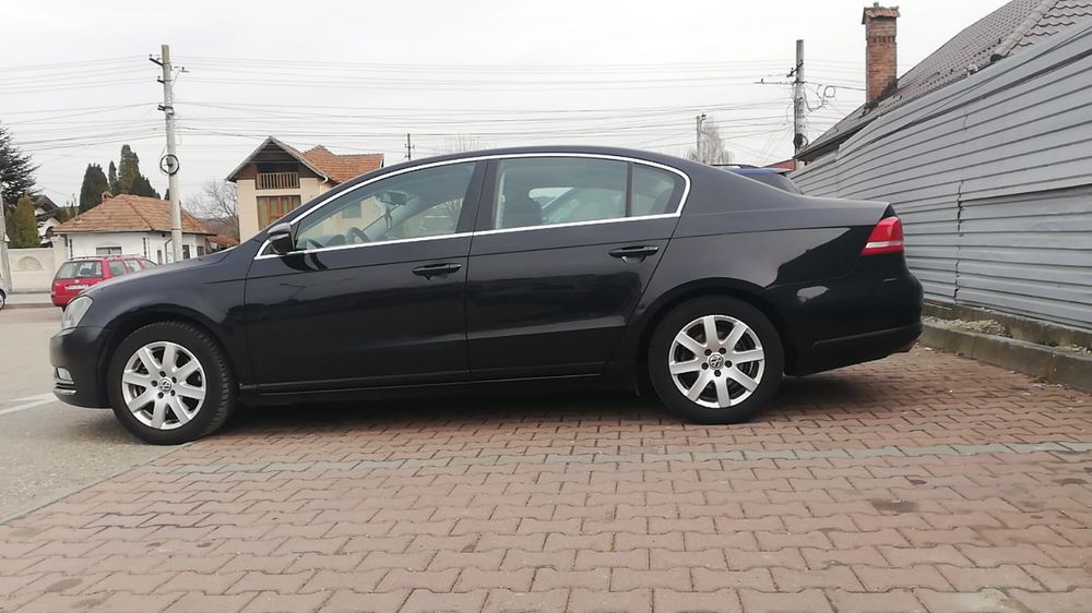 VW Passat  B7 Proprietar Berlina 2.0 TDI manuală