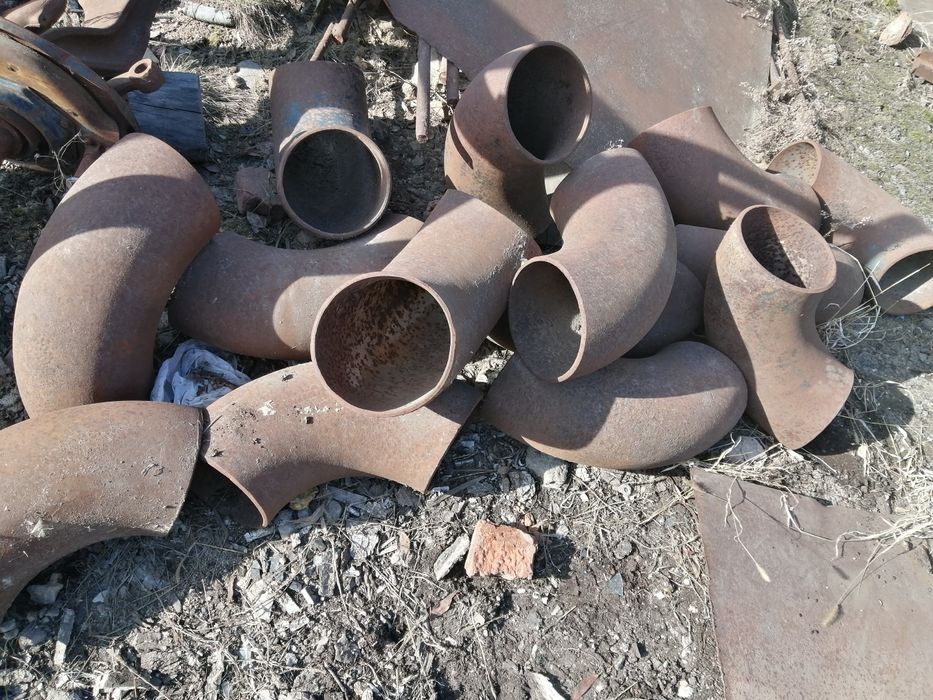 Стальные отводы новые.