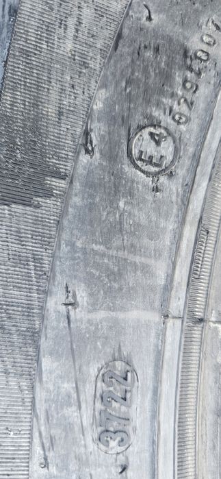 Шины зимние 235/65/17