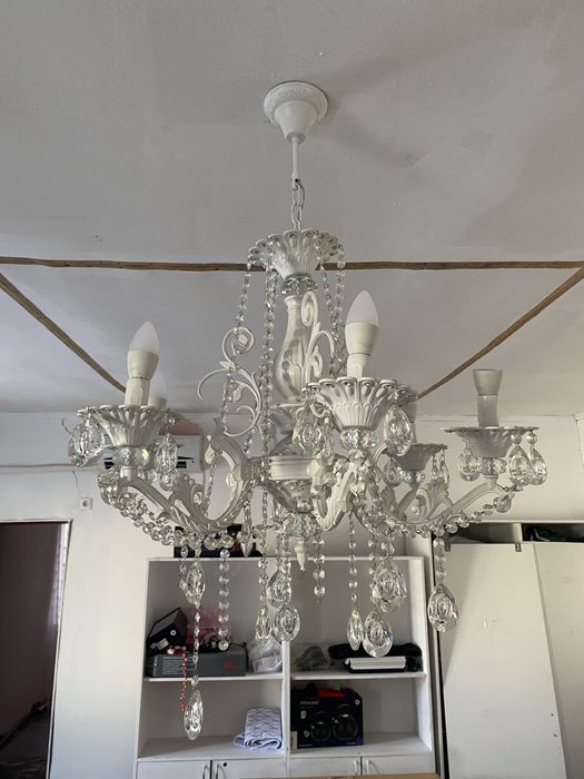 Продаются б/у люстры