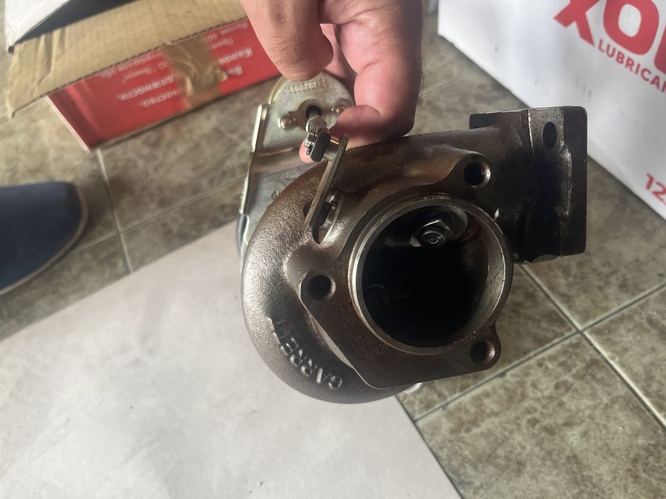 Продавам турбокомпресор перкинс Д5800