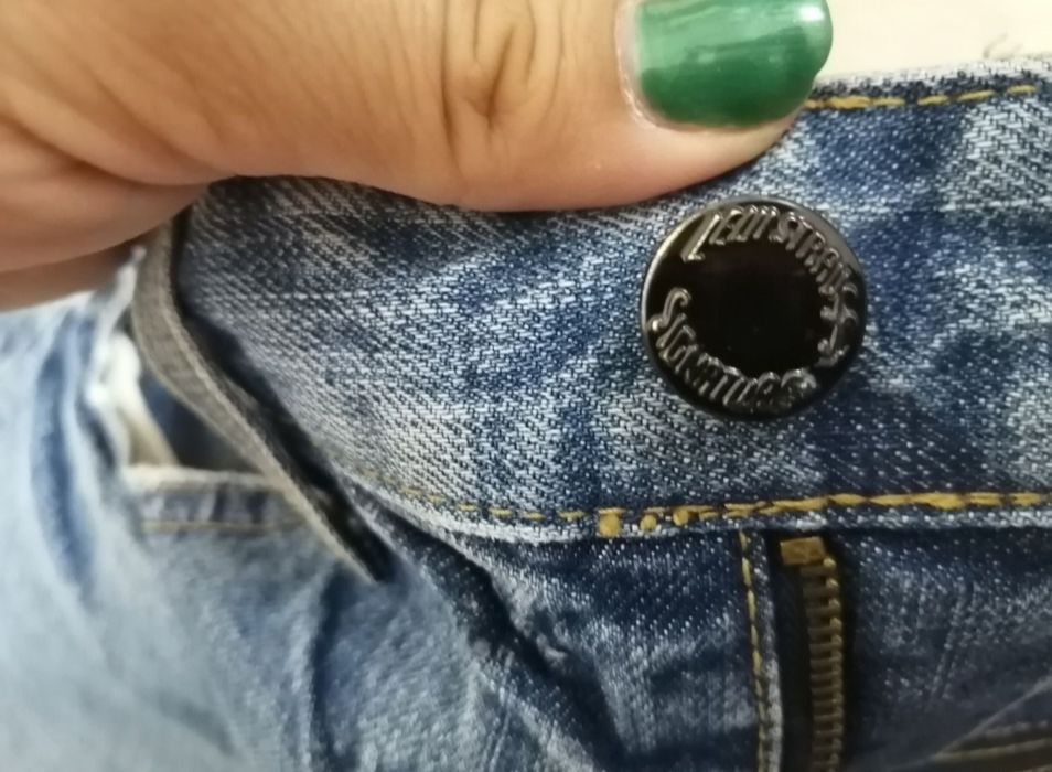 Фирменные джинсы Levis Strauss