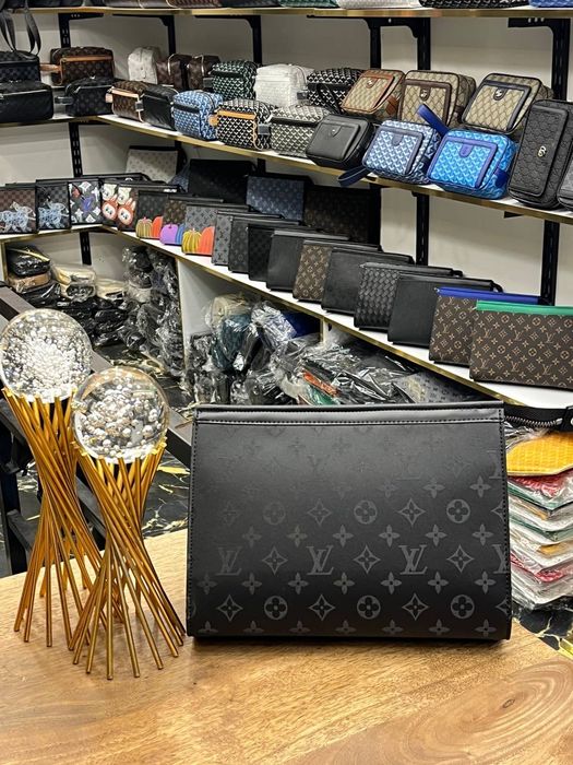 Мъжка чанта клъч различни модели