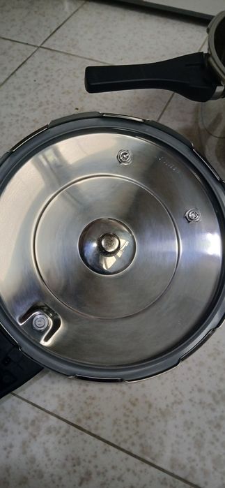 Тенджера под налягане