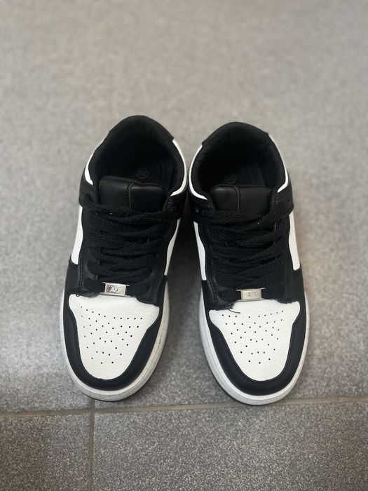 Новые кроссы! Отлично  и стильно смотрятся на ноге