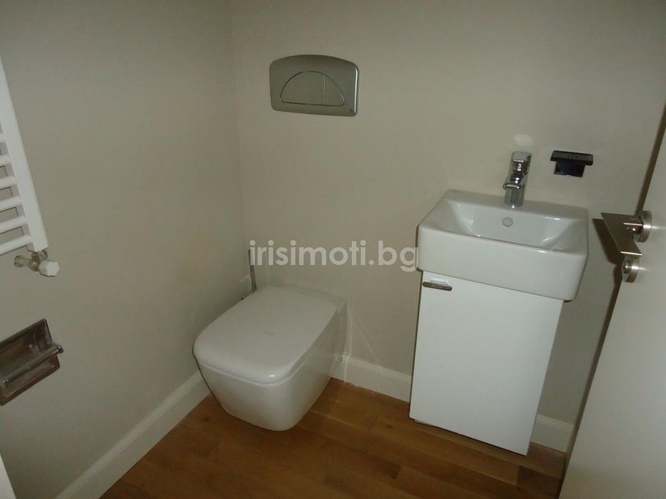Продава се Двустаен апартамент в София, Изток - 70 кв.м за 2058 €/кв.м - Снимка #10