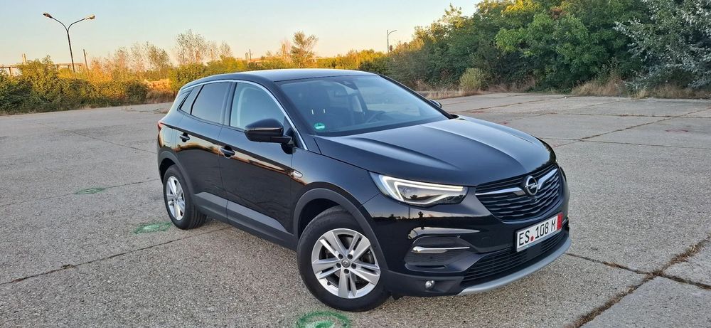 Opel Grandland X Opel Grandland X,Diesel ,Automatic,Piele 115000 km Dotări de Top