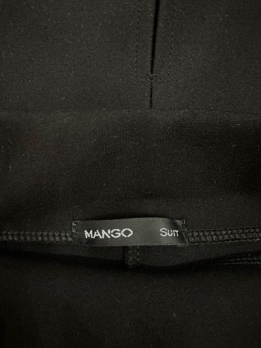Черная юбка карандаш от Mango