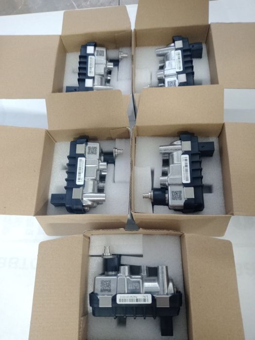 Актуатор,моторче,управление турбо Мерцедес/Mercedes 320cdi,350cdi,3.0d