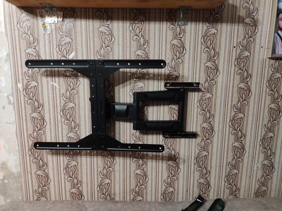 Кронштейн на Lg телевизор