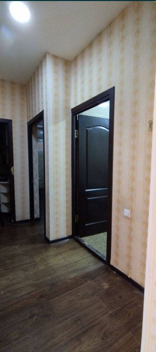 Срочно корасу 6 да 1 хонали квартира сотилади