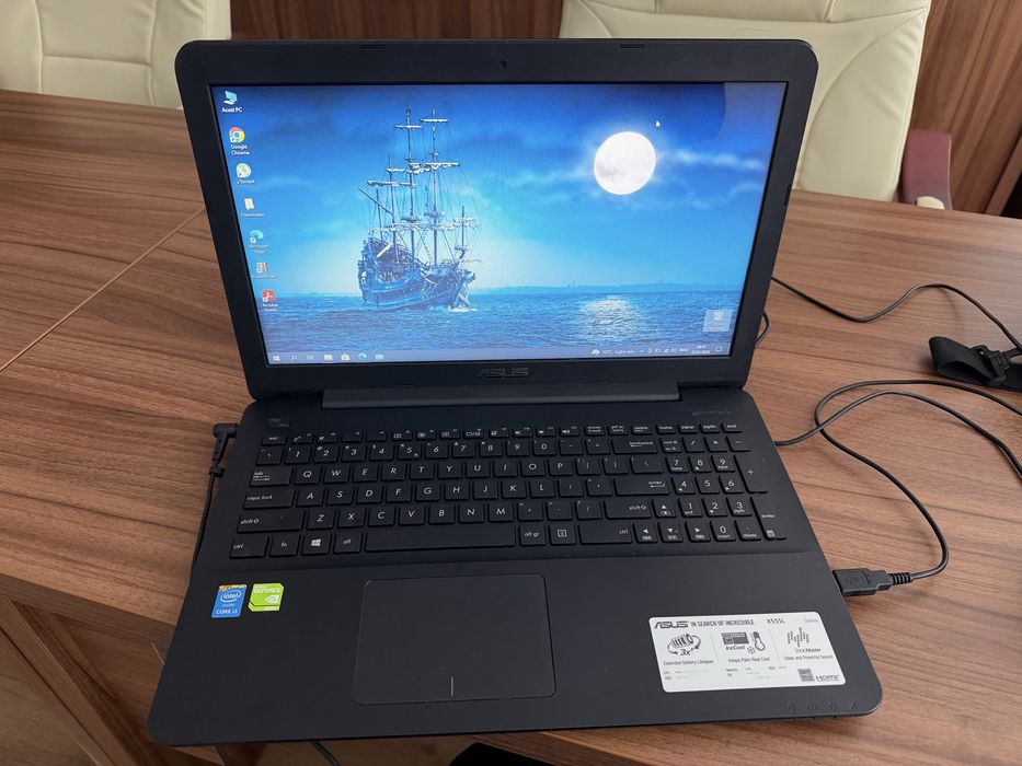 Laptop Asus X555L