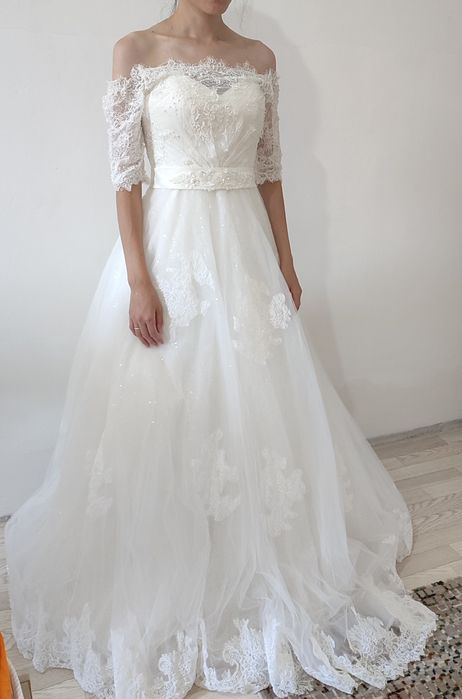 Продам свадебные платья