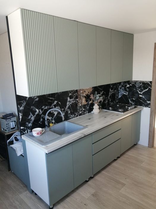 Кухонный гарнитур +мойка+газ