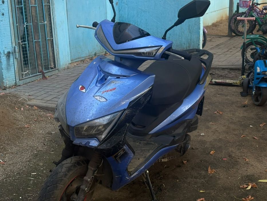 Продам скутер М-8