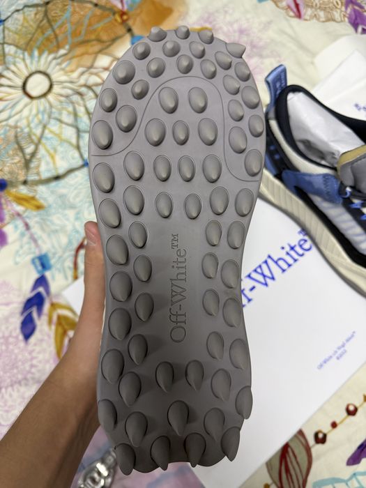 Adidasi off white odsy 1000