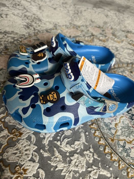 Продам кроксы Bape x Crocs
