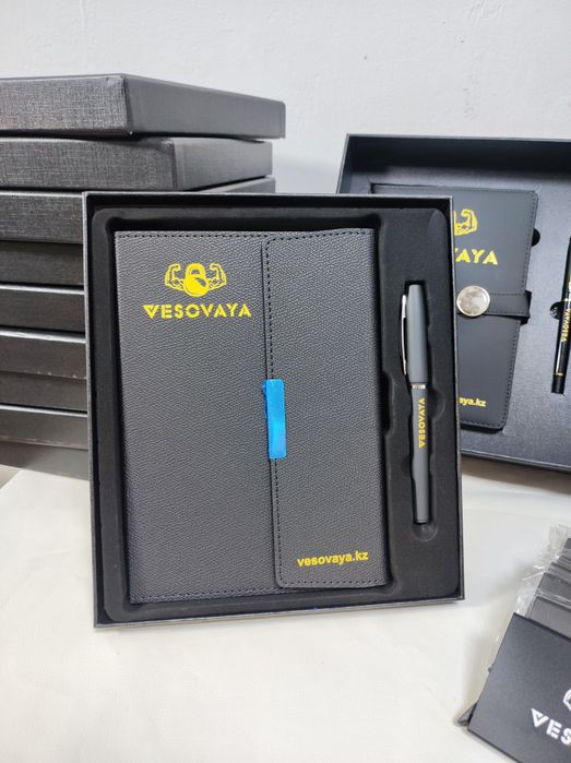 Именной блокнот и ручка. Подарки.