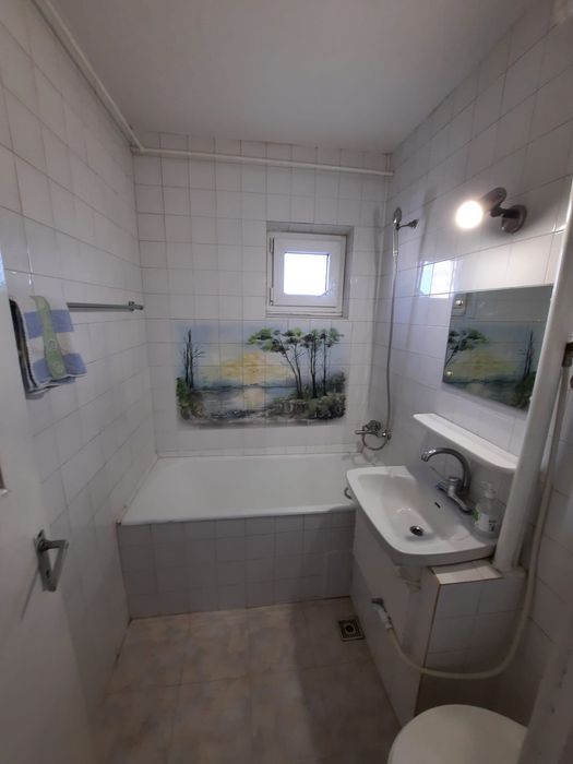 Vând apartament trei camere Vlaicu