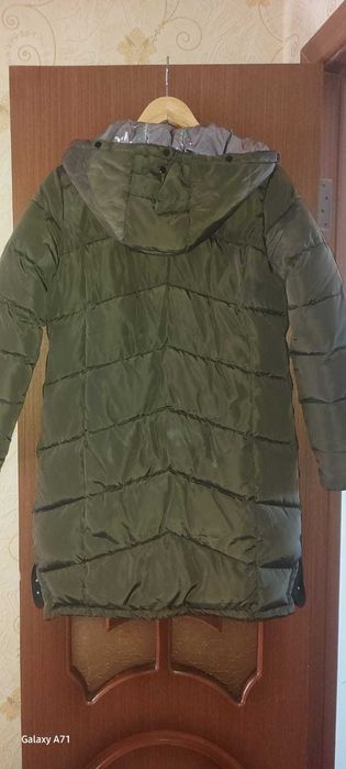 Продам верхнюю одежду