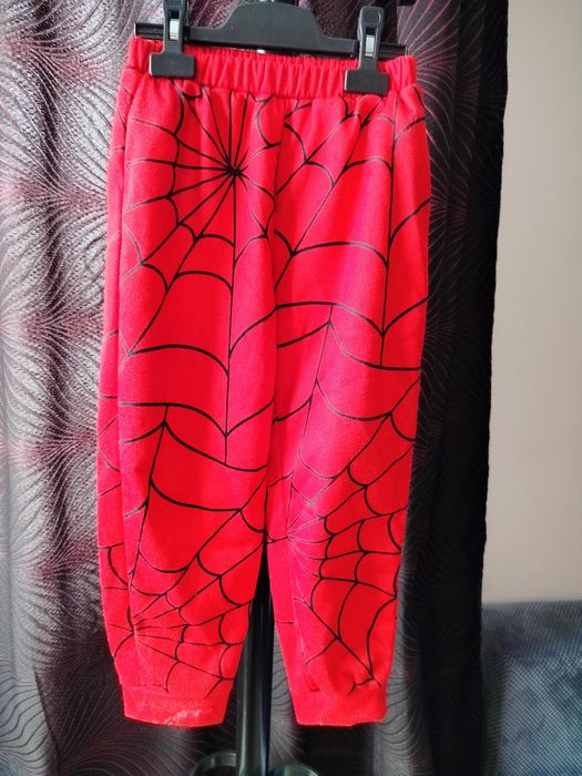 Vând articole petrecere ( tematică)