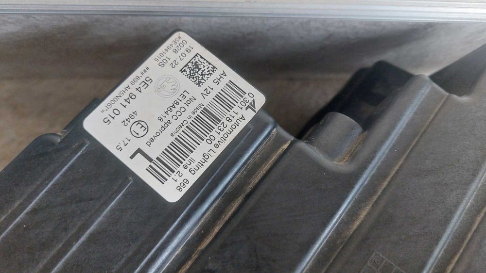 Far stanga / far dreapta led skoda octavia 4 din 2022
