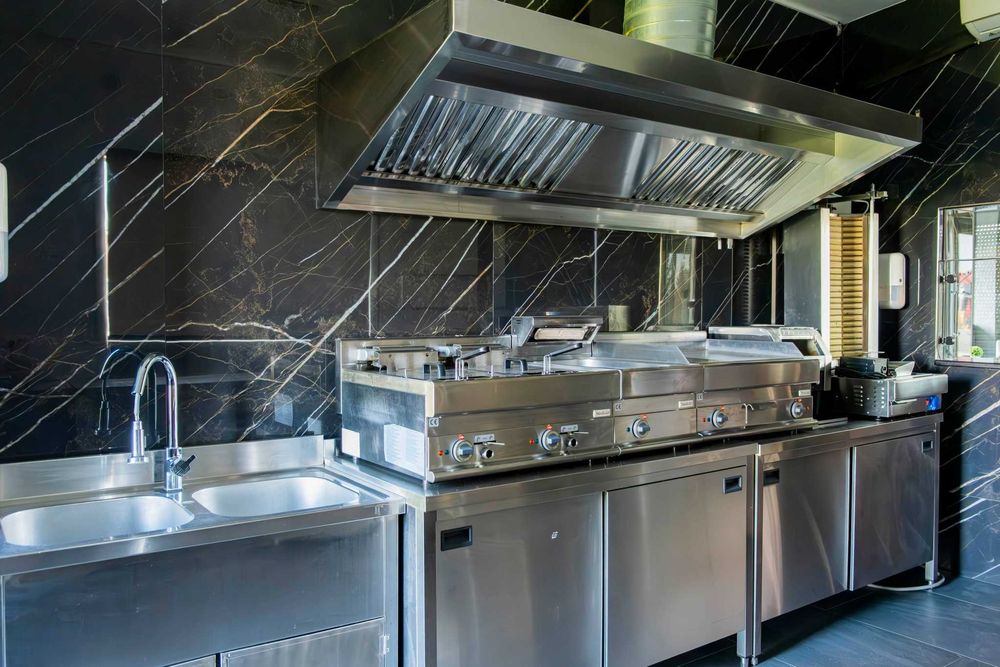 Spațiu Comercial Complet Echipat – De Închiriat în Bosanci