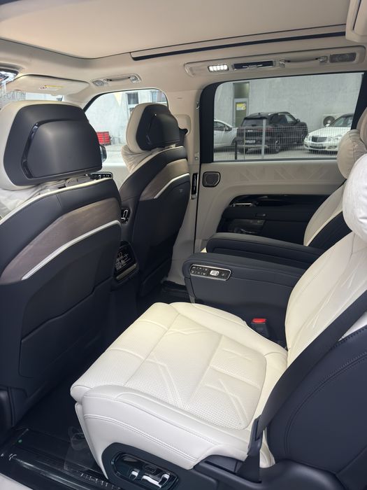 Zeekr 9x (Sotuvga tayyor holatda) Qora va Oq ranglari bor