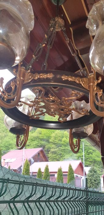 Candelabru vechi perfect funcțional